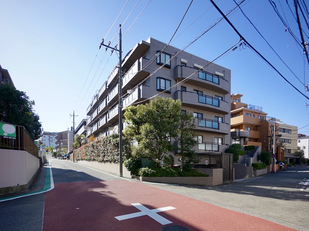 駅5分角地角部屋の優等生