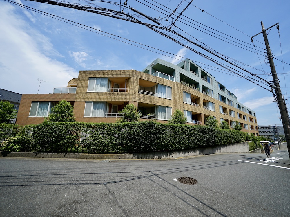 大パノラマと全方位窓の快適邸宅